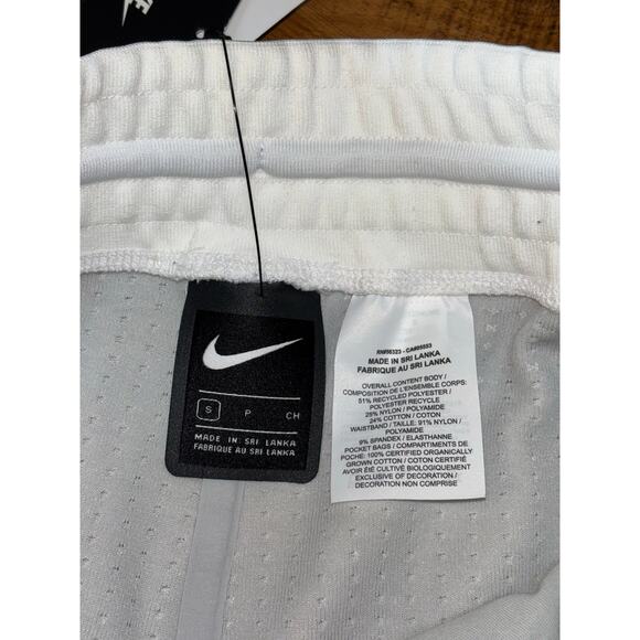 NWT Nike Women's Sportswear White Sweatpants Zip Pockets CZ3617-100 Size Small - Picture 6 of 10